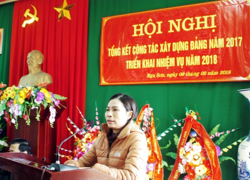 Tâm mphát biểu.JPG