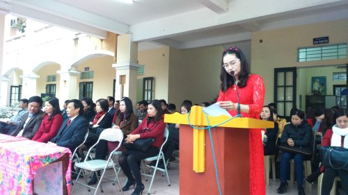 Thanh phát biểu chào mừng.JPG