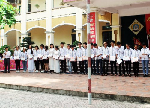 HS đạt nhất, nhì, ba tỉnh.JPG