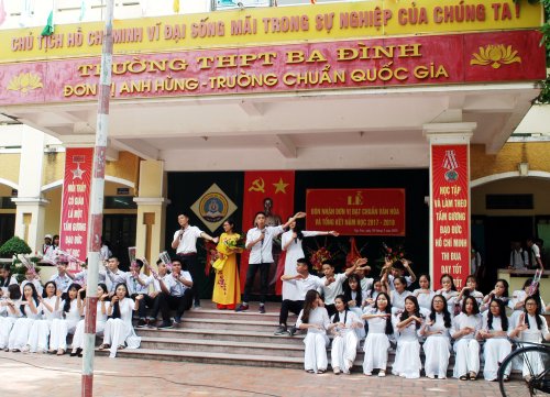 Văn nghệ.JPG