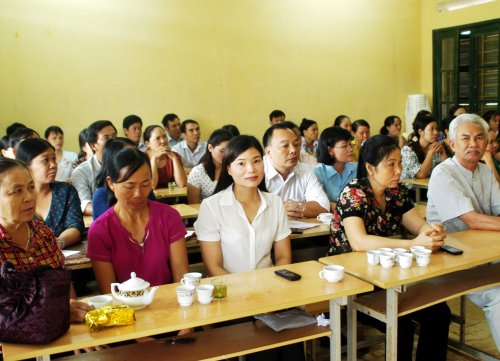 Phụ huynh dự họp.JPG